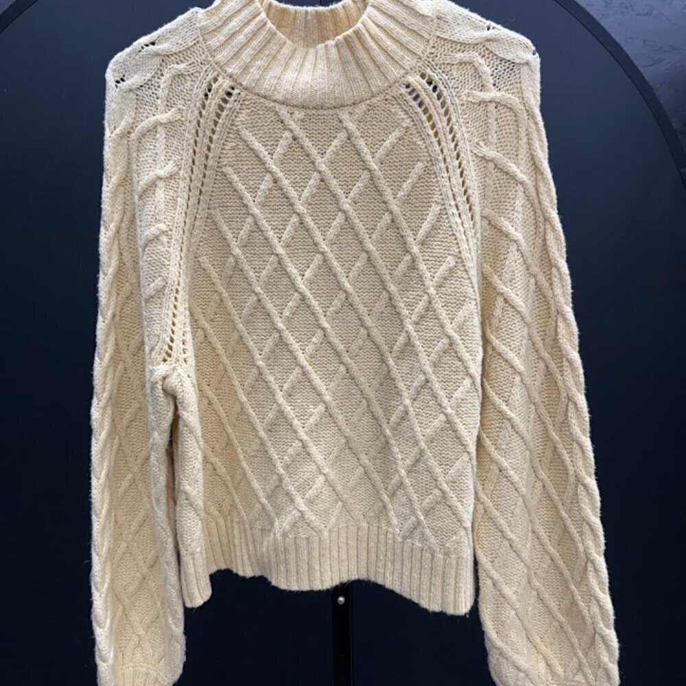 American Eagle Pale Yellow Cable Knit Sweater